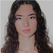 Alumna de trabajo social, con titulación de First Certificate